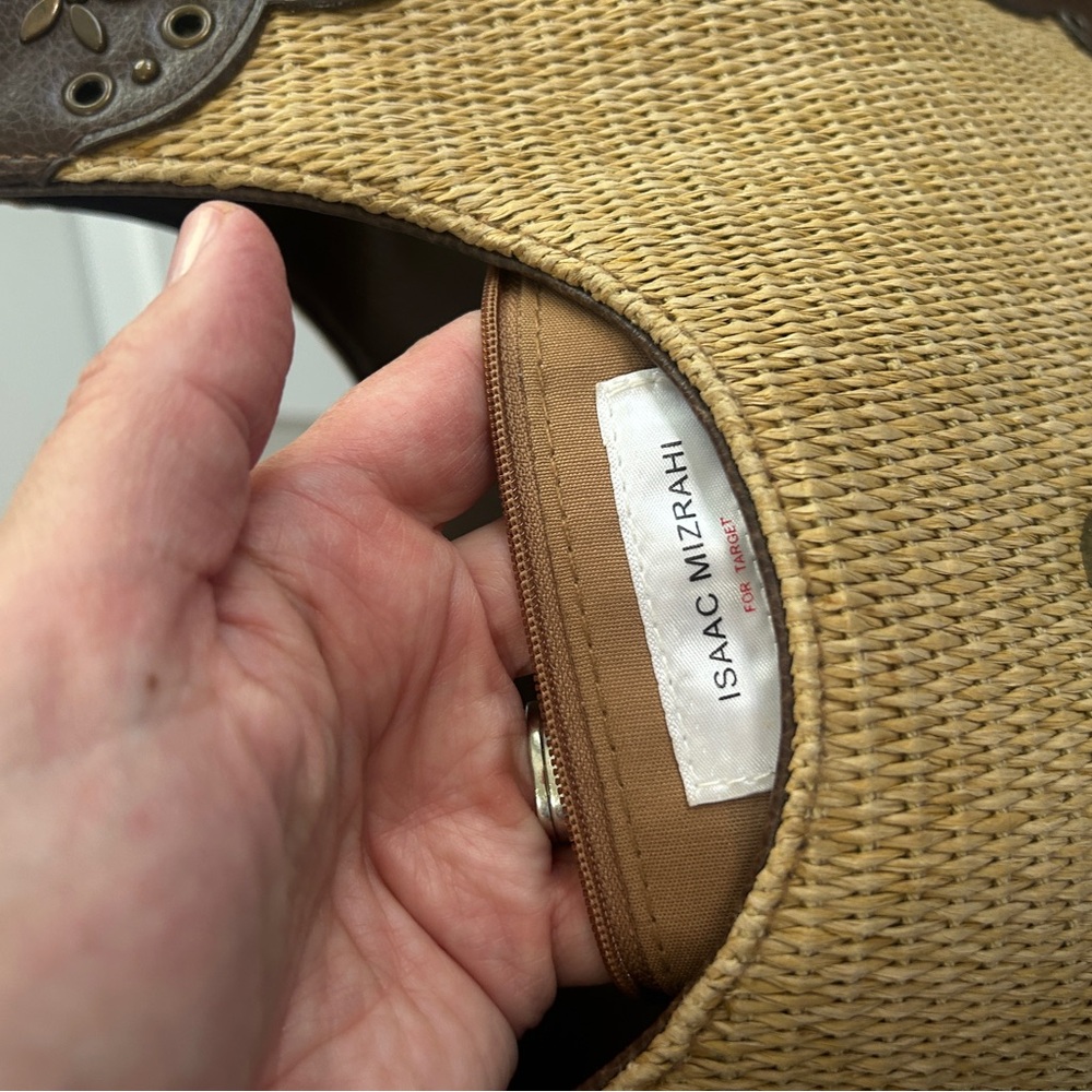 Vintage 2006 Isaac Mizrahi Tan and Brown straw Hobo Bag. Great condition! - Picture 8 of 13